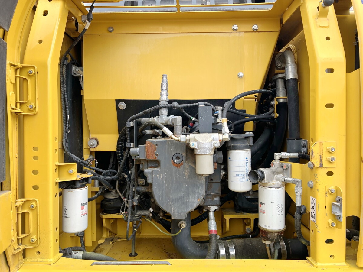 Komatsu PC210LC-10 Excavator | Boss Machinery